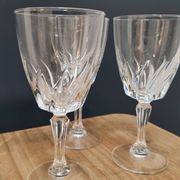 Set of eight stemmed wine glasses