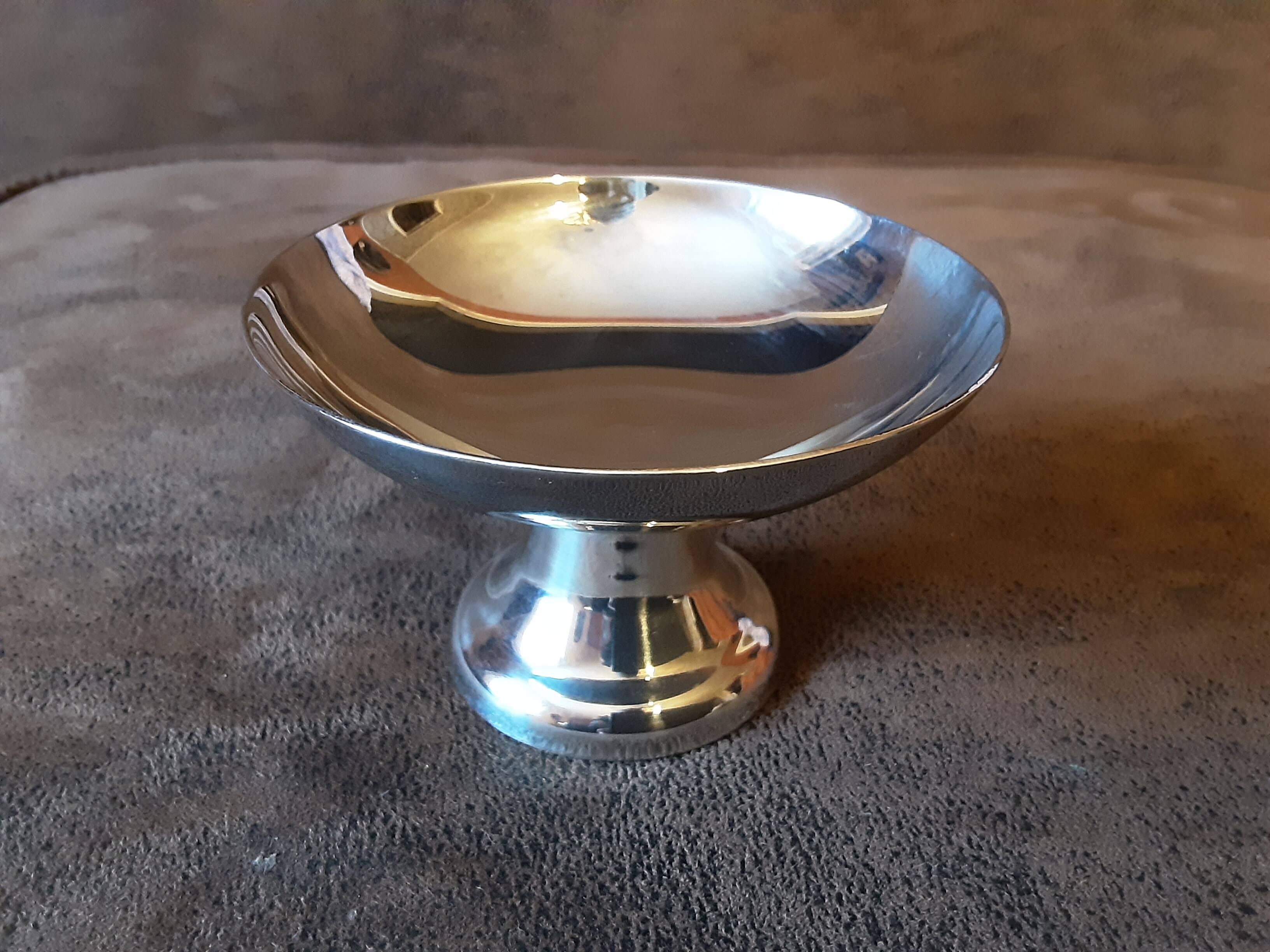 Set of 12 stainless steel footed bowls