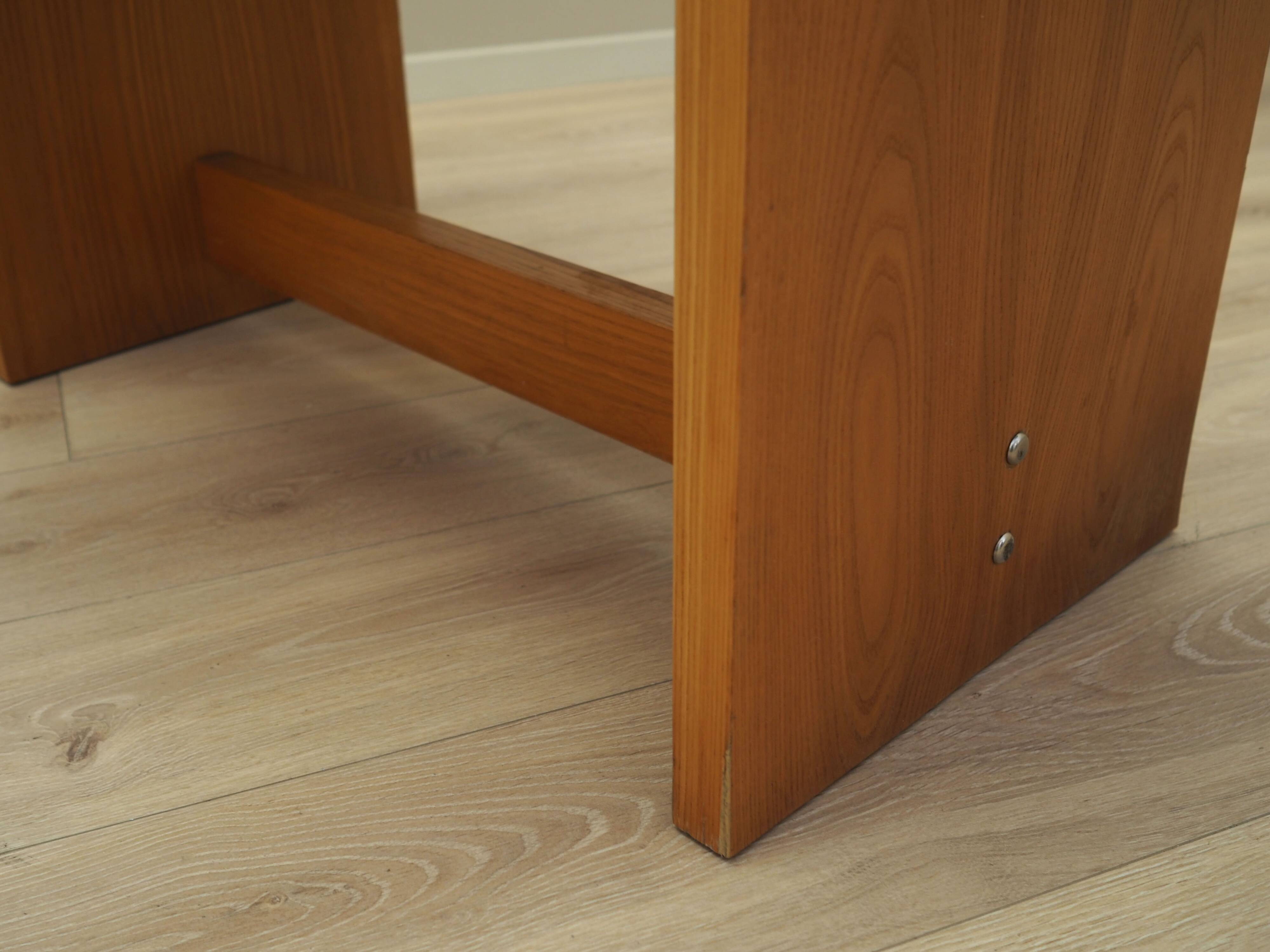 Oak desk, Italian design, 1970s, production: Italy