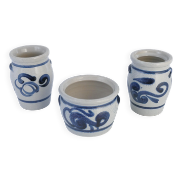 Vases en grès avec motif floral bleu cobalt de Westerwald, Allemagne, ensemble de 3