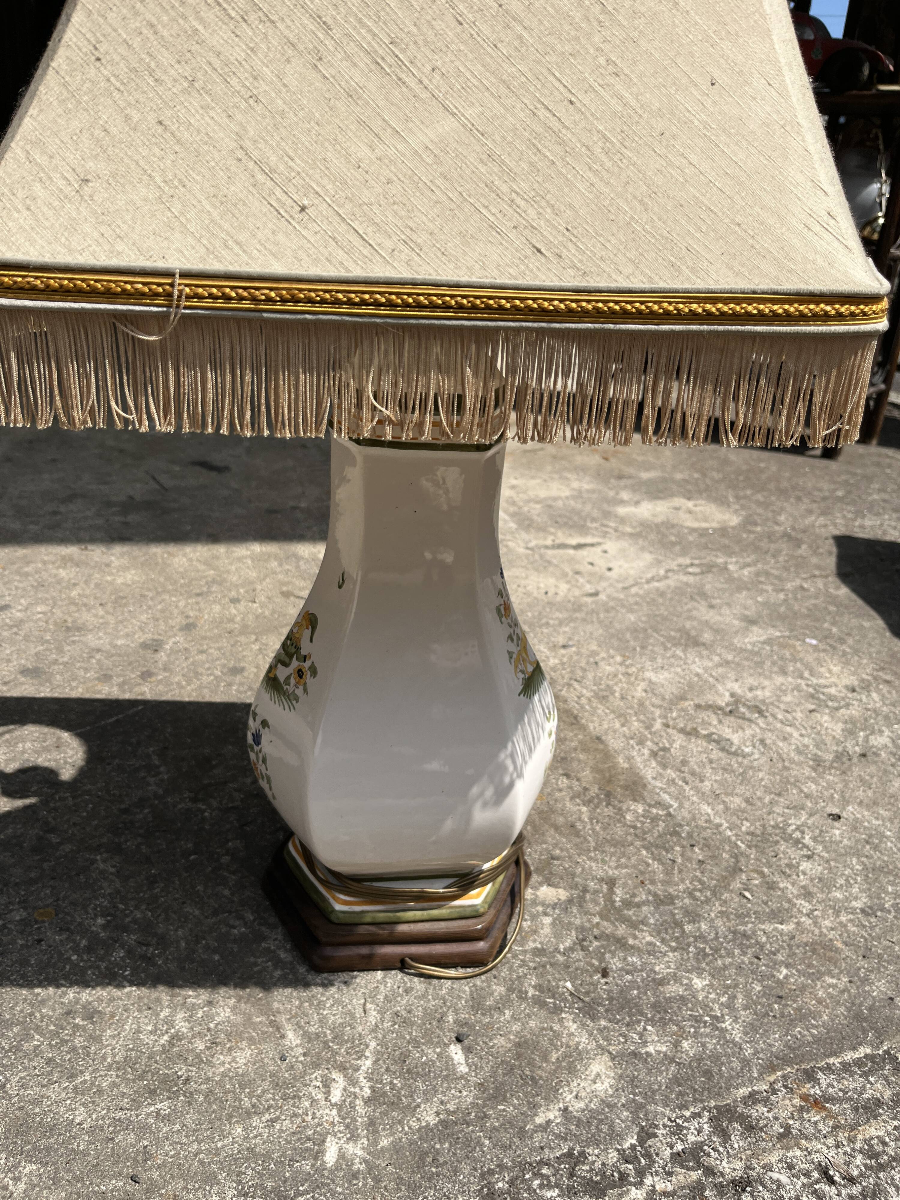 Earthenware lamp from Moustiers – polychrome decoration