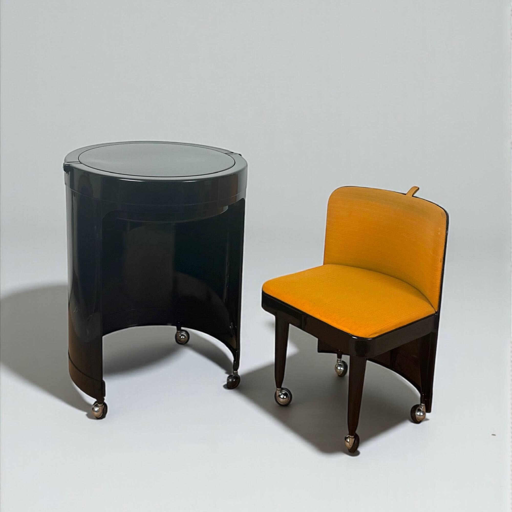 Coiffeuse et siège vintage italiens Silvi en plastique marron