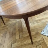 Extendable Scandinavian table
