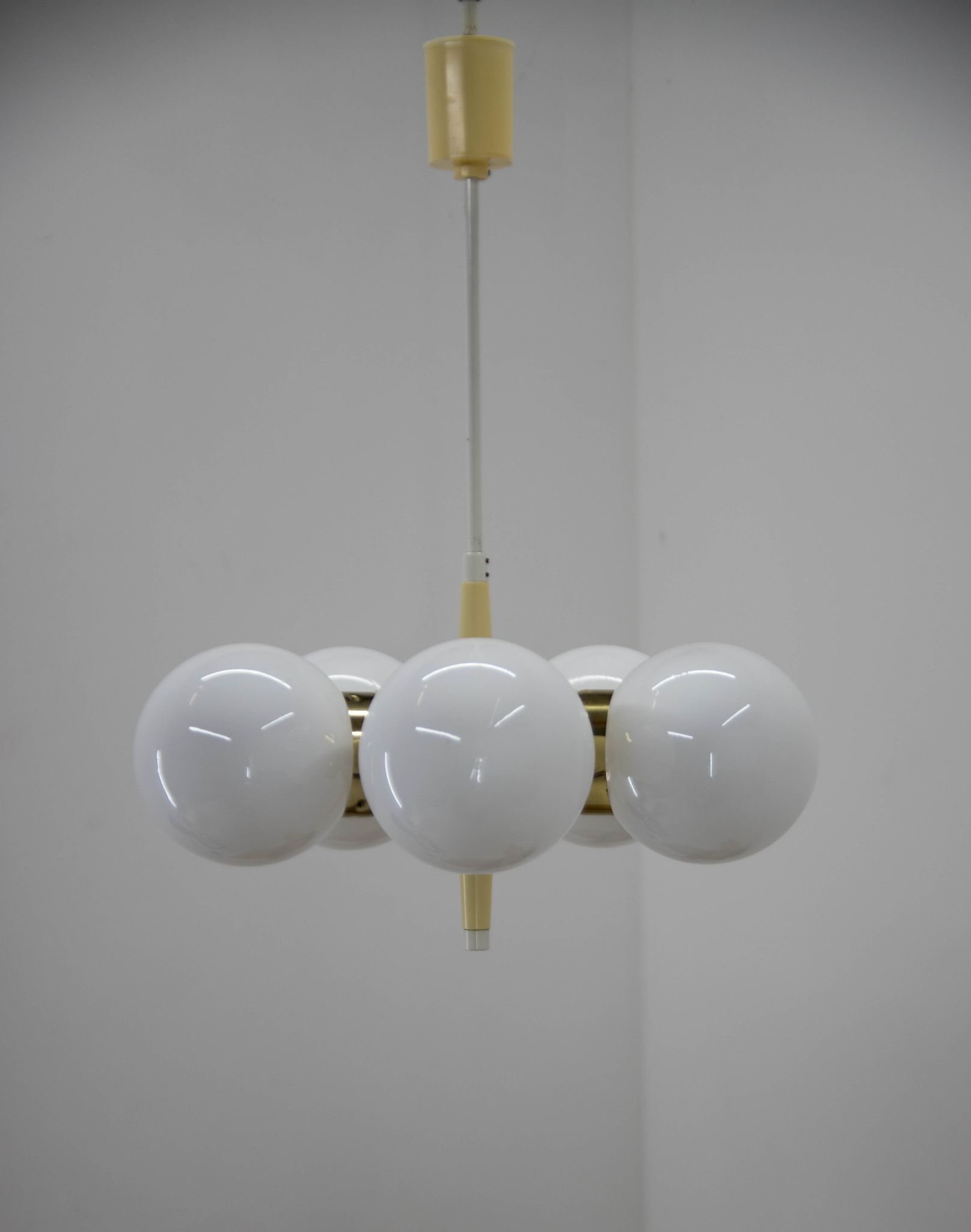 Lustre space age poutnik par Elektroinstala Decin, années 1970