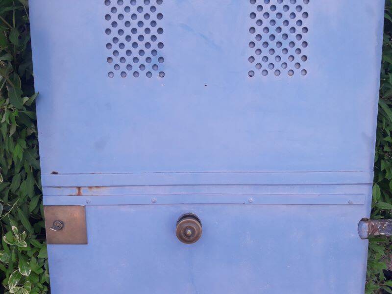 Porte portail H205xL103 ancienne en fer cintrée avec boite aux lettres