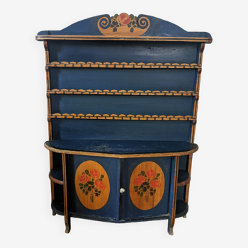 Children's dresser