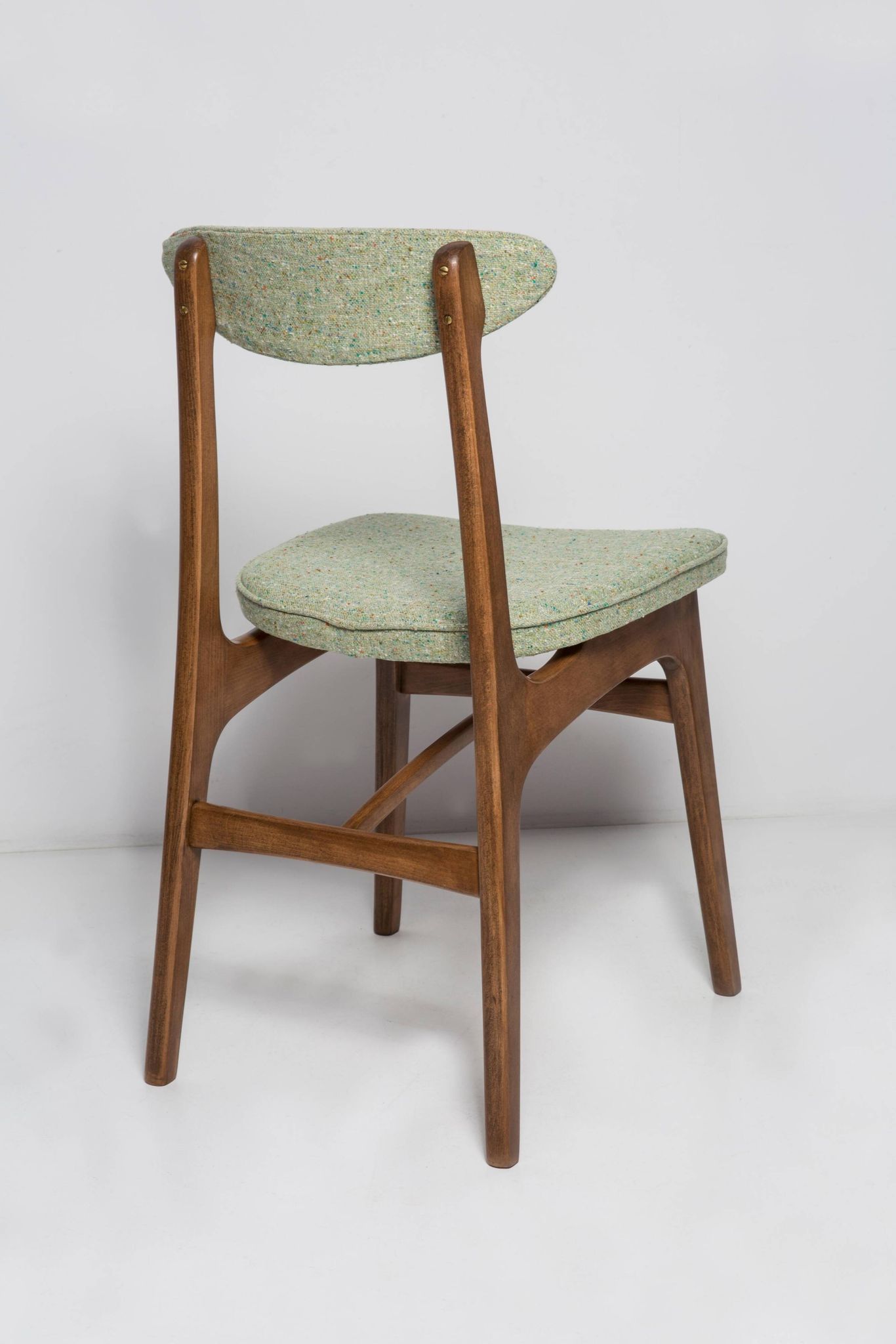 Mid-century apple green wool chair, beech wood, Rajmund Halas, Poland, 1960.