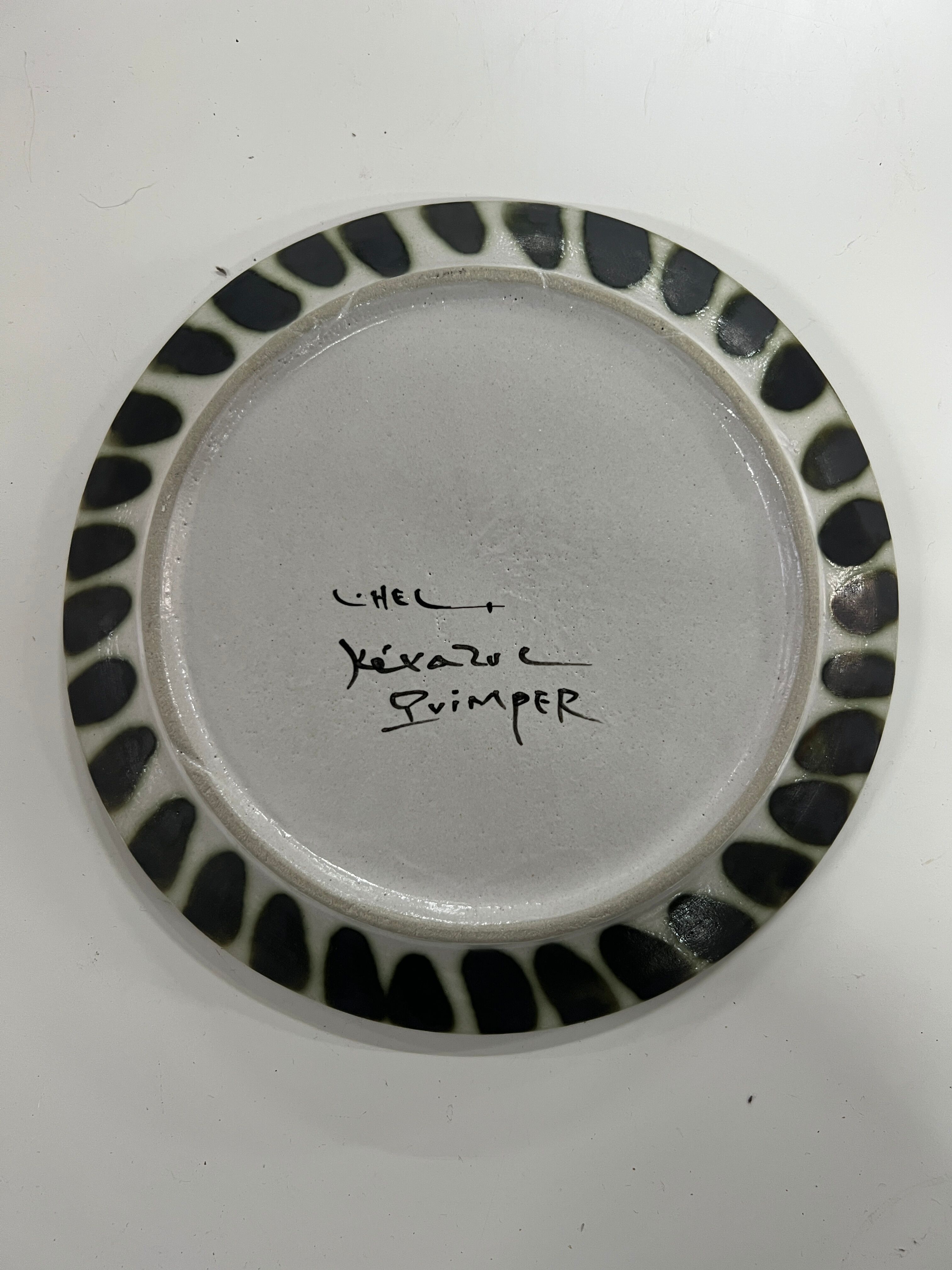 Old decorative plate in Ceramic Keraluc de Quimper