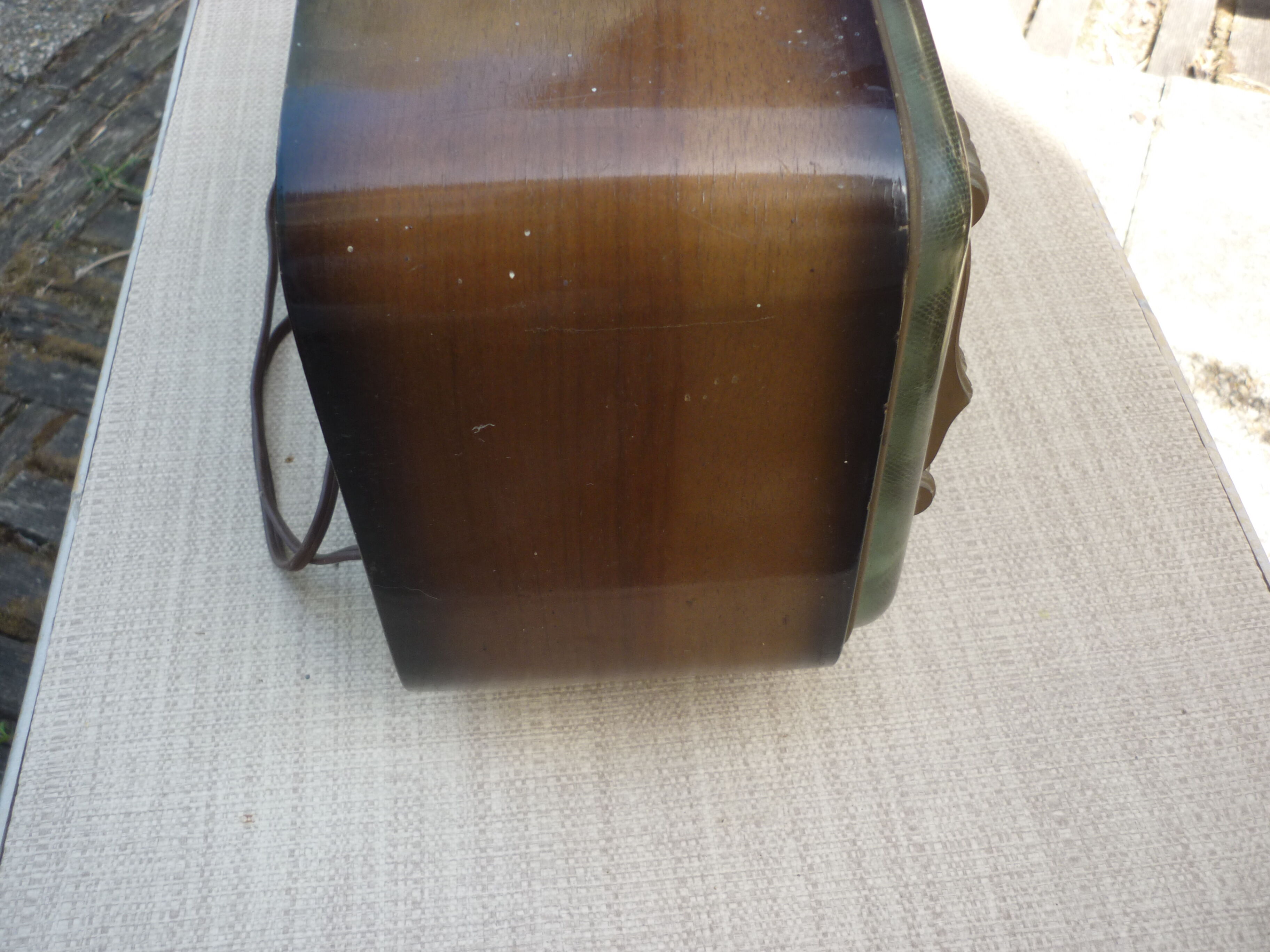 Oceanic vintage radio station