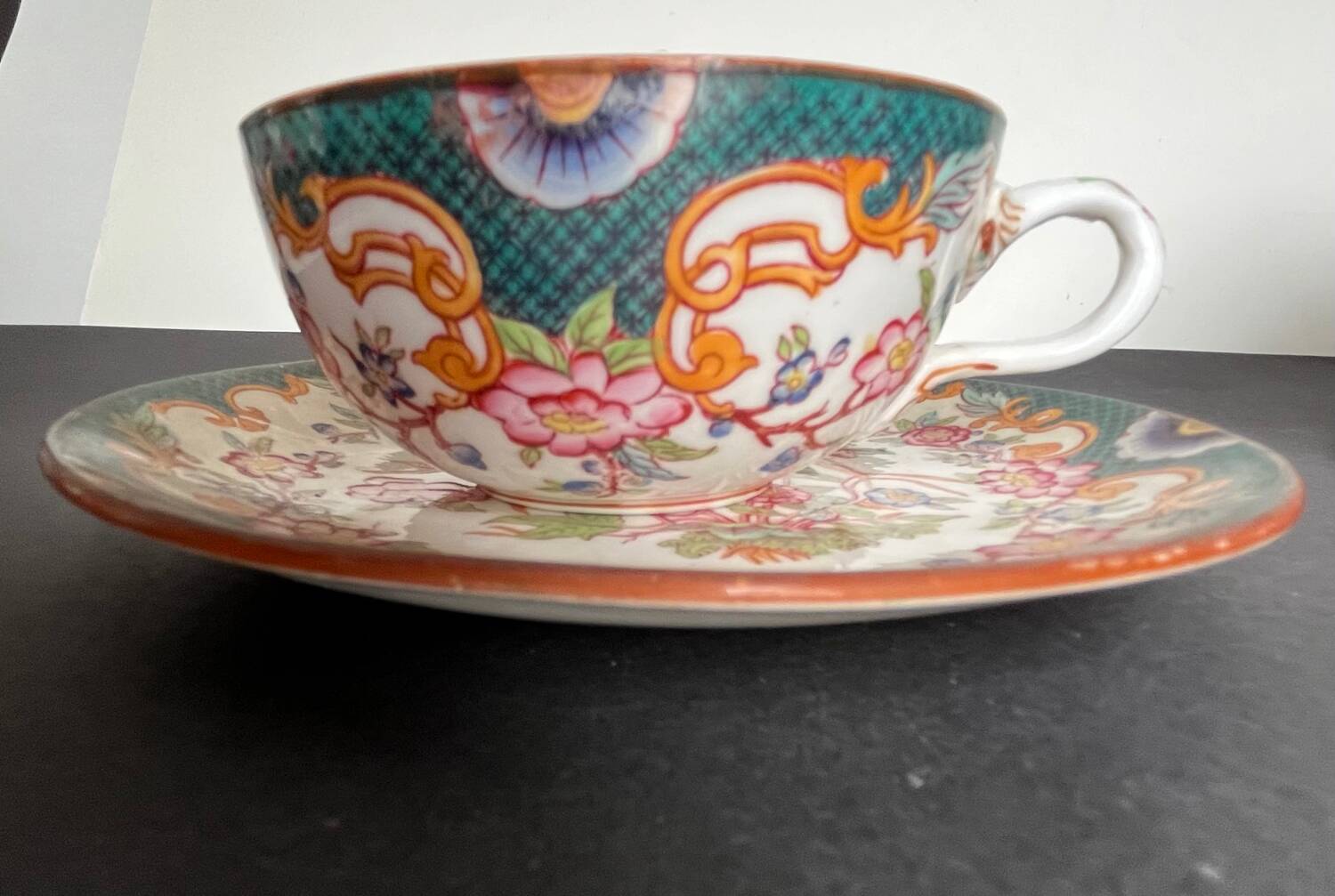 4 porcelain tea cups