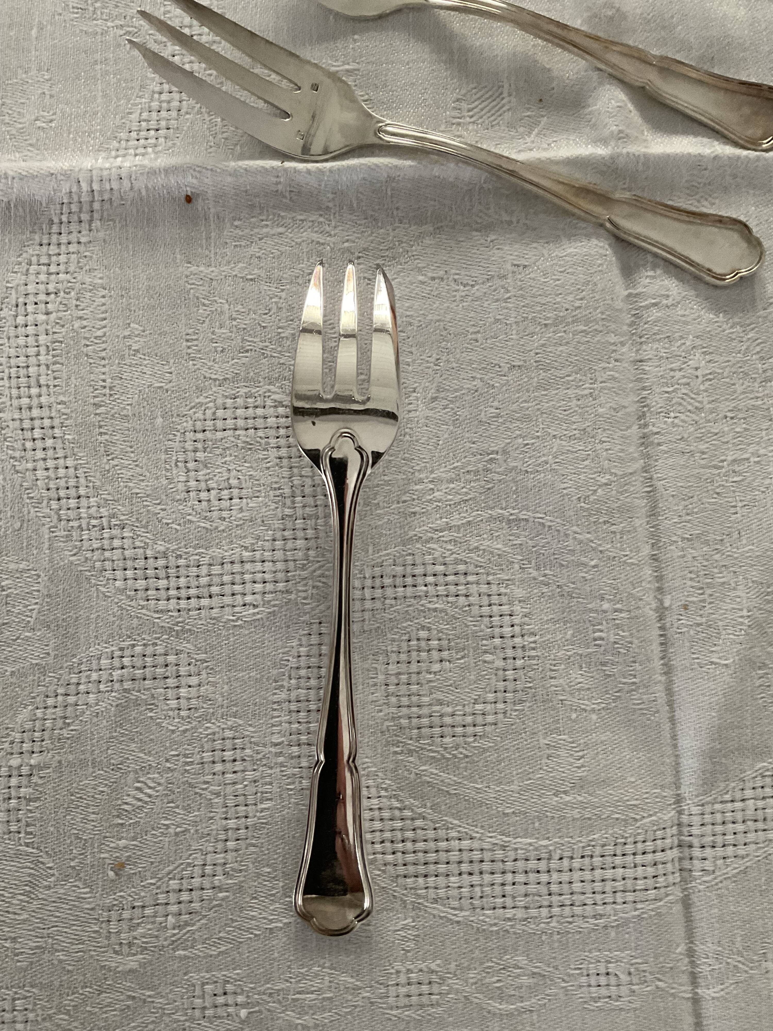 Box of 12 dessert forks. Felix Brothers