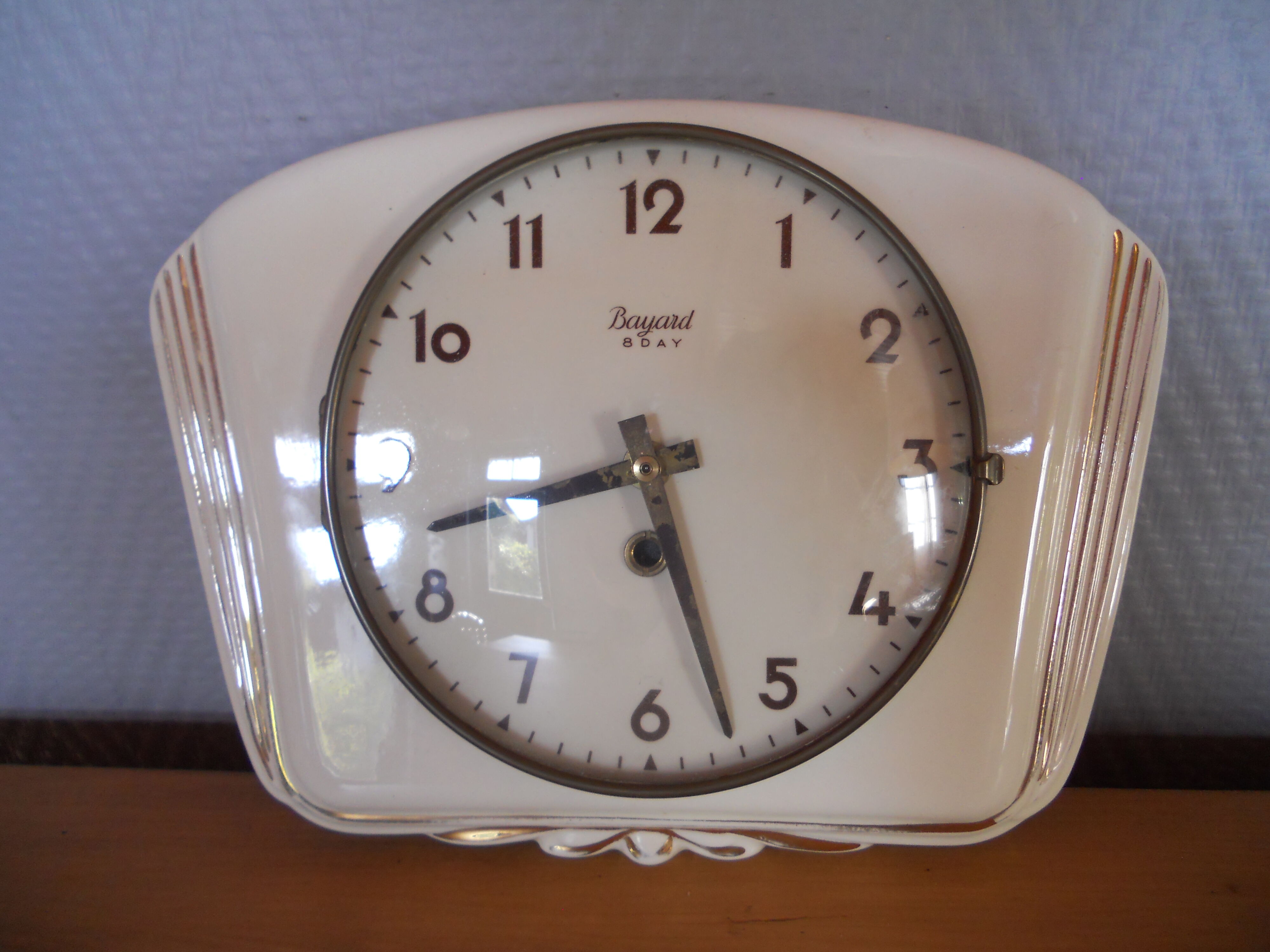 50' ceramic wall pendant