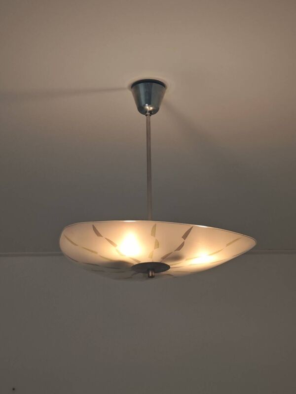 Lustre suspension verre opalin Zukov , année 60