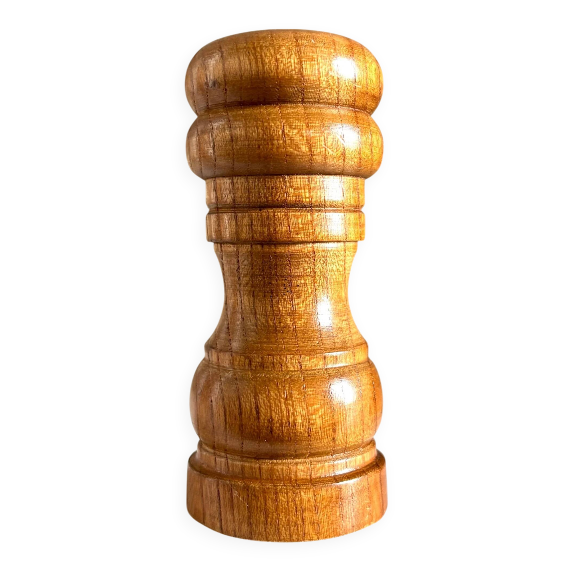 Medium wooden salt and pepper shakers no. 3