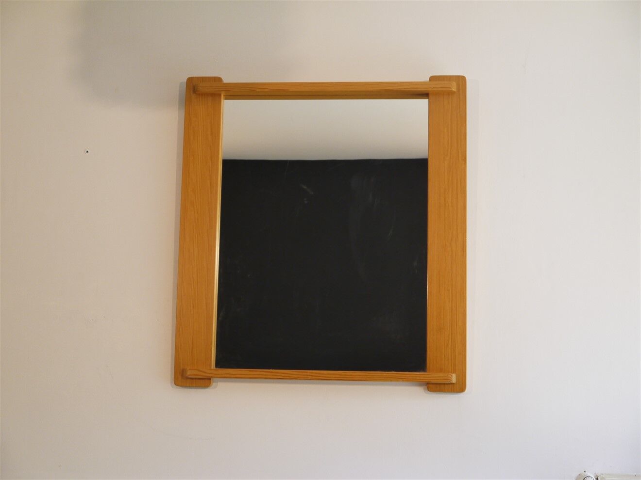 Miroir scandinave en pin 1970