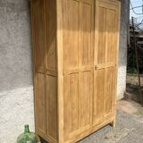 Armoire parisienne