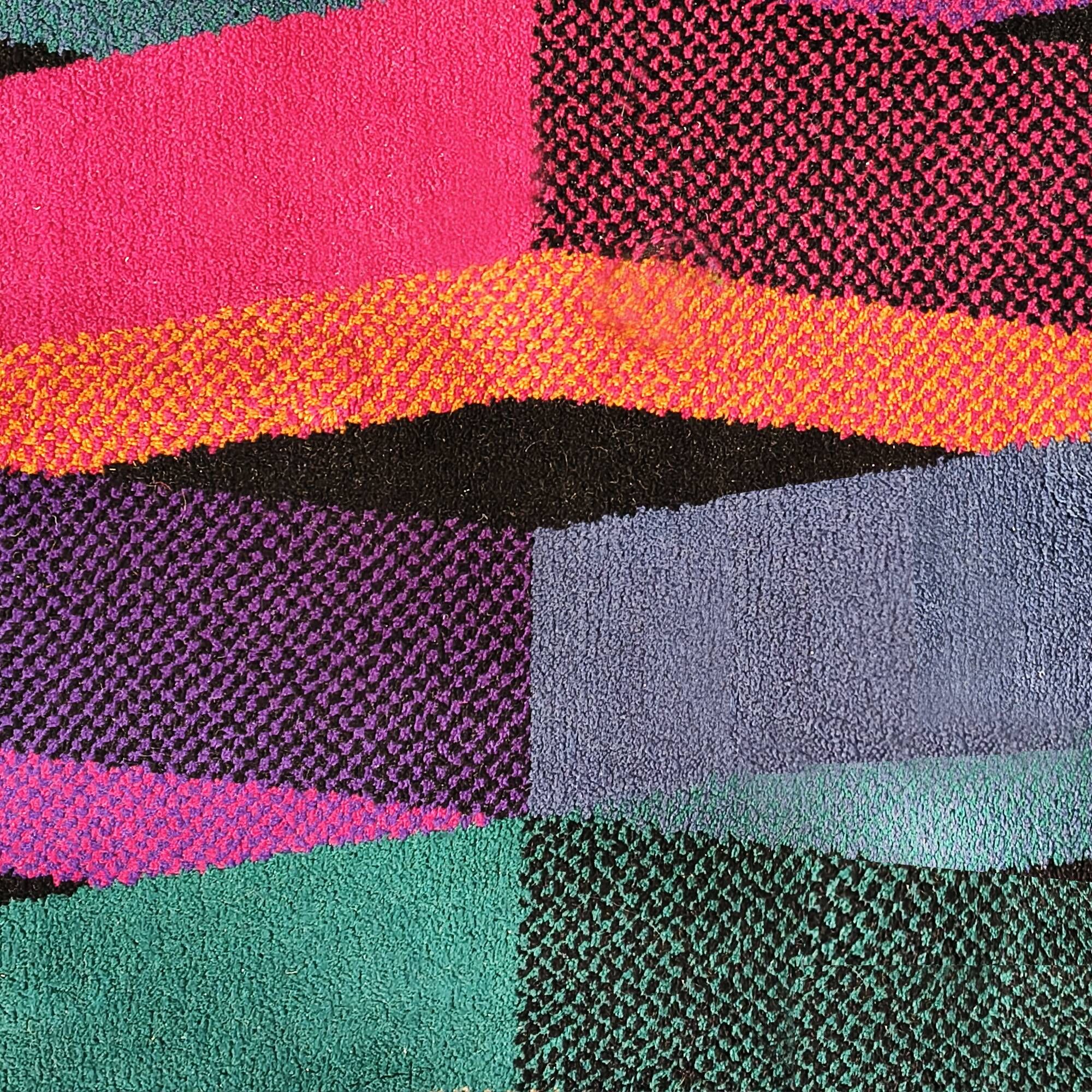 Stunning 1980s Italian post-modern wool rug by Missoni for T&J Vestor