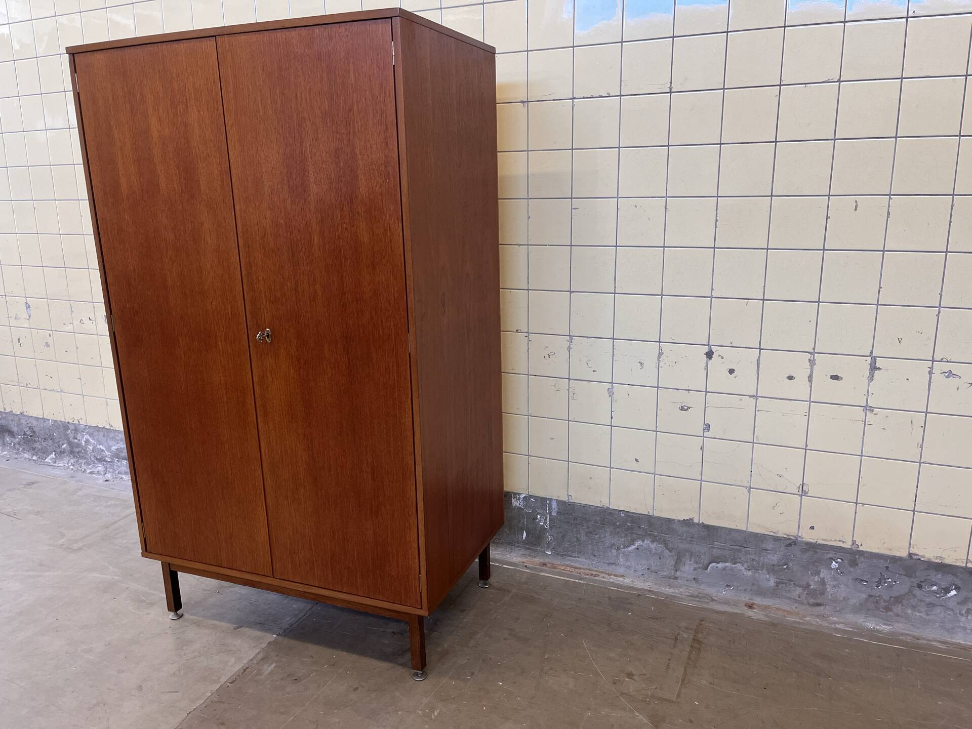 Vintage Combineurop wardrobe