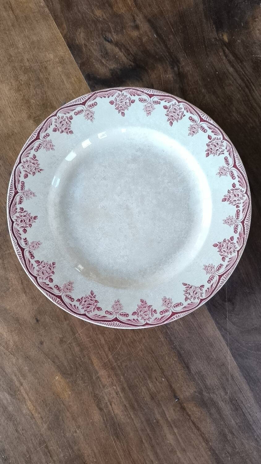 Iron earth serving dish