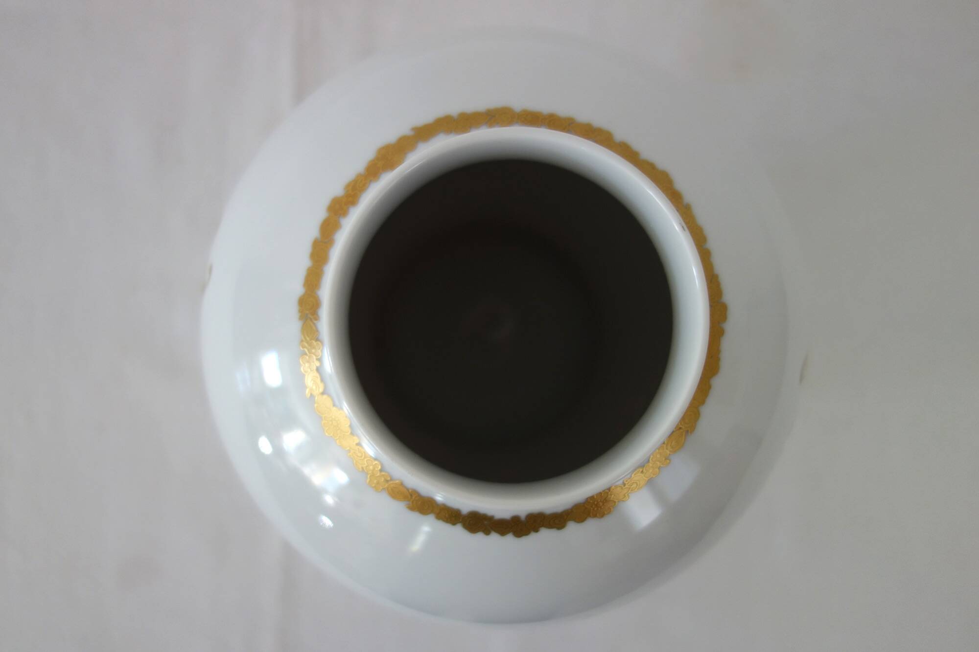 White porcelain vase with Kaiser decoration, West Germany, 1970s