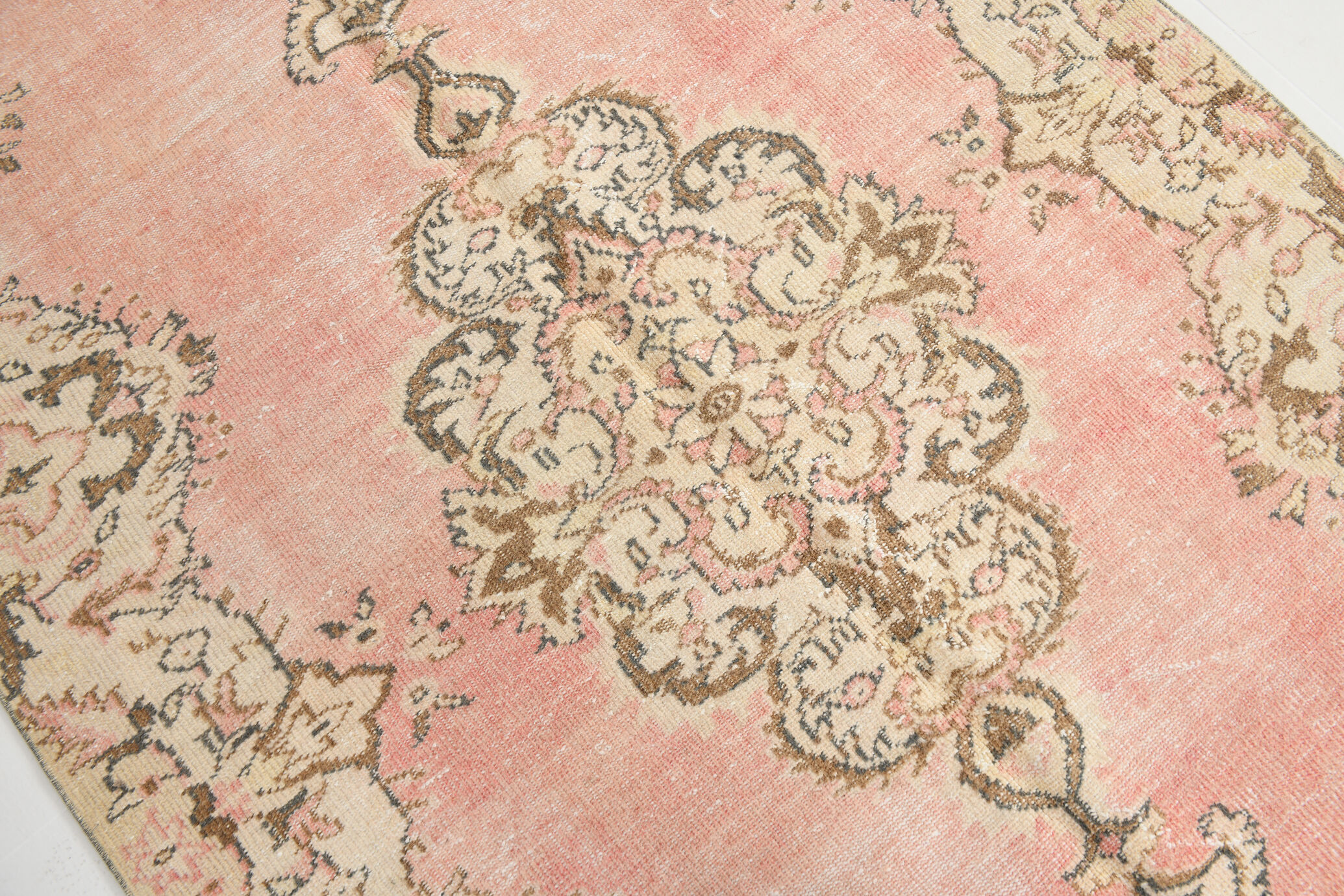 5x10 pink and beige classic turkish rug, 291x163cm