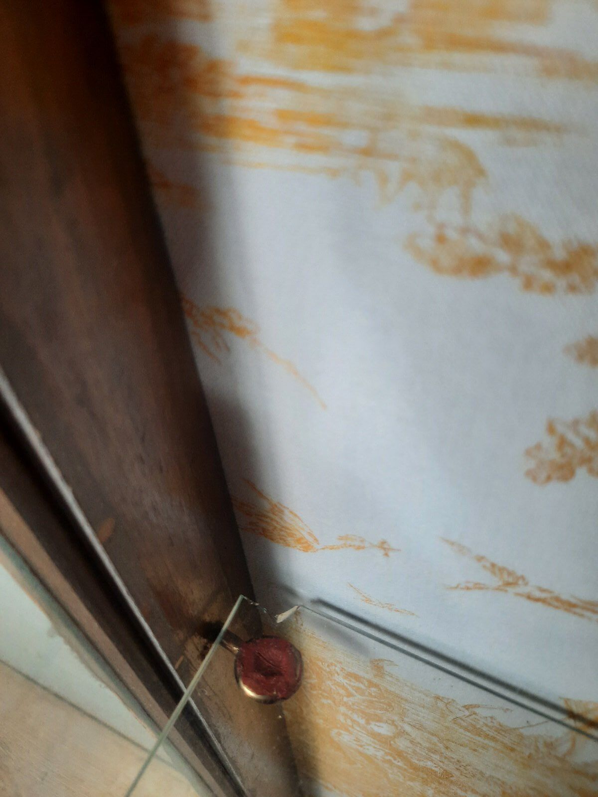 English art deco style showcase