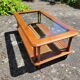 Table basse en merisier, verre et cannage