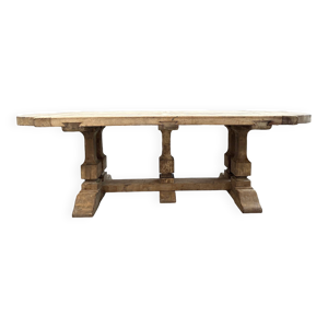 table de type monastère