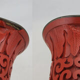 Vase chinois en laque rouge