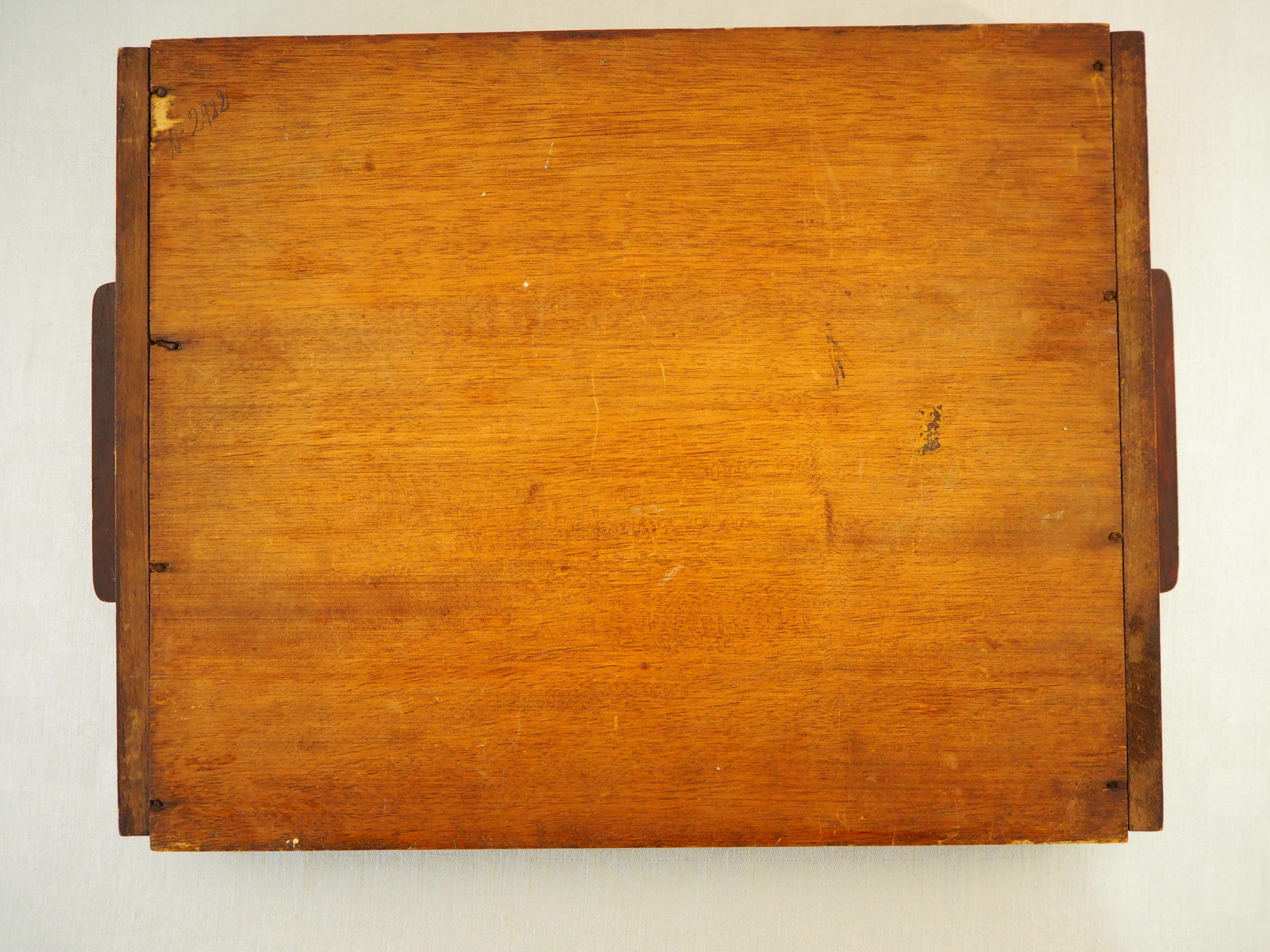 Art Deco top in wood and glass