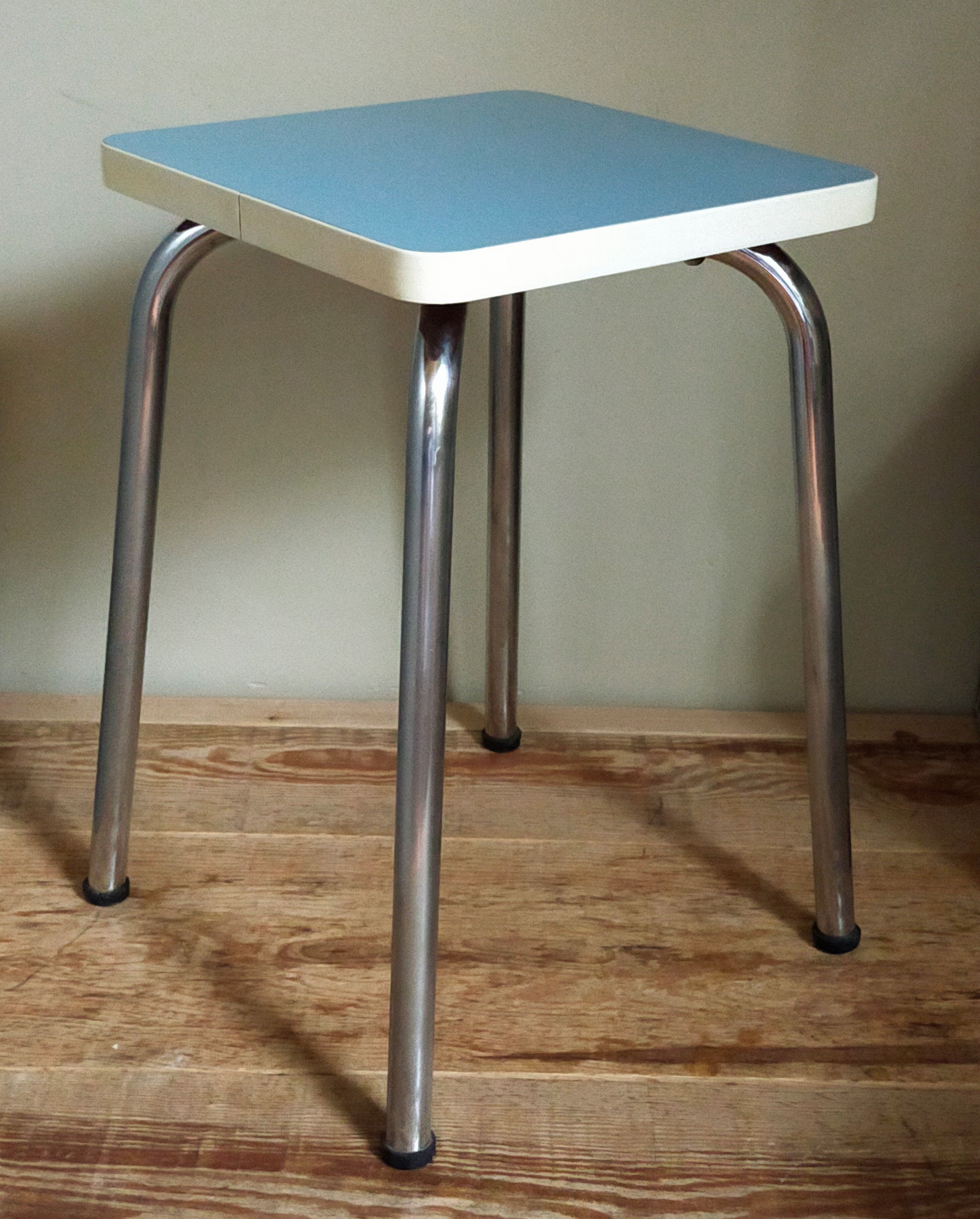 Foot stool in chromed metal, seat in Formica 60s