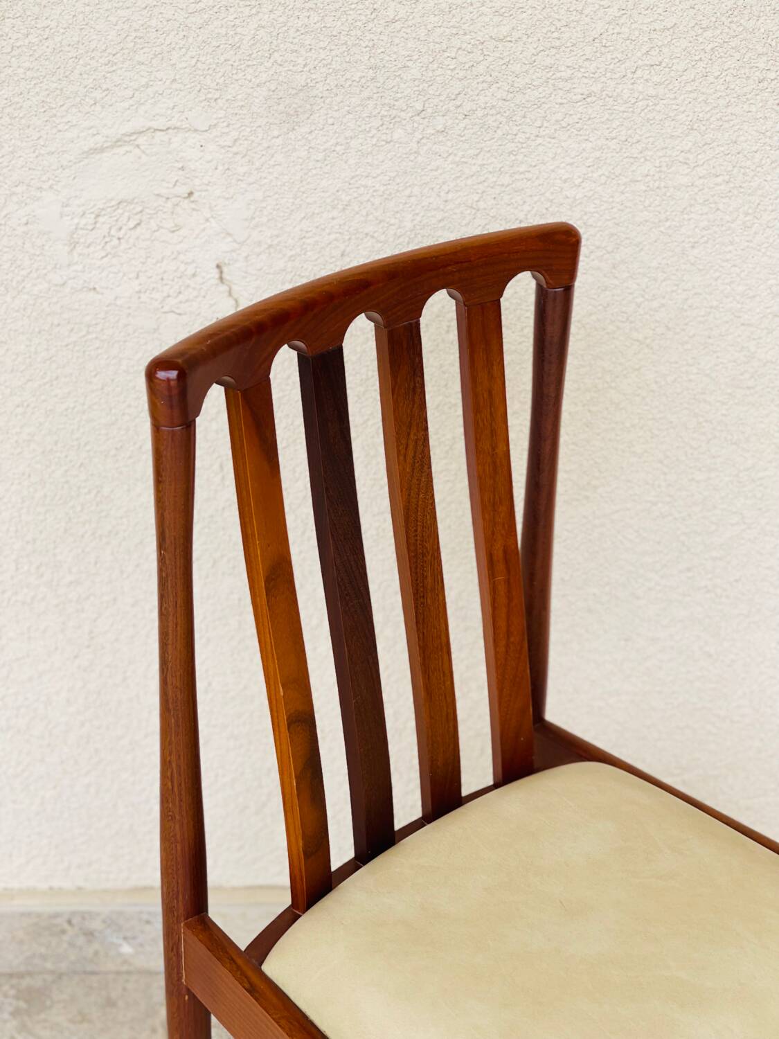 Scandinavian chair in rosewood