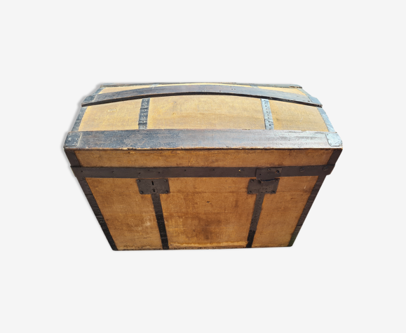 Coffre en bois