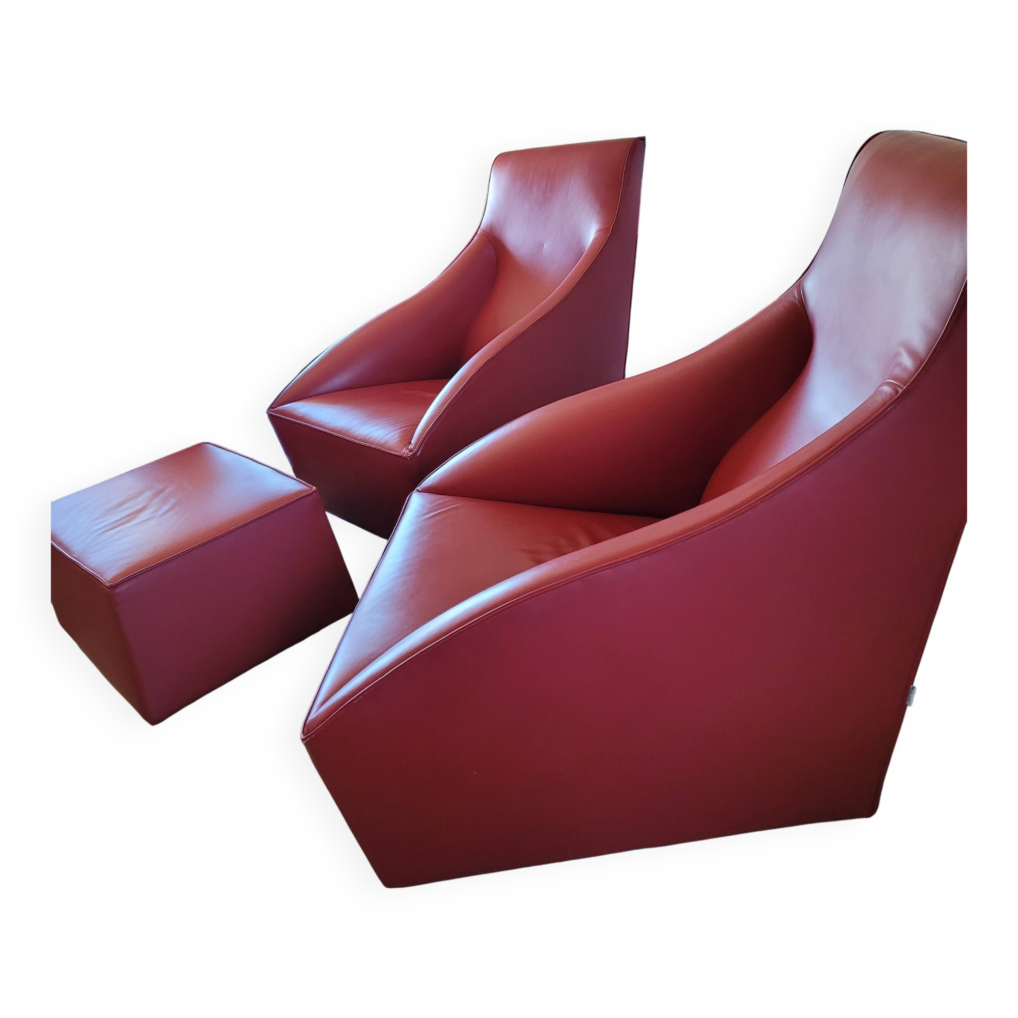 Doda Molteni leather armchairs and pouf