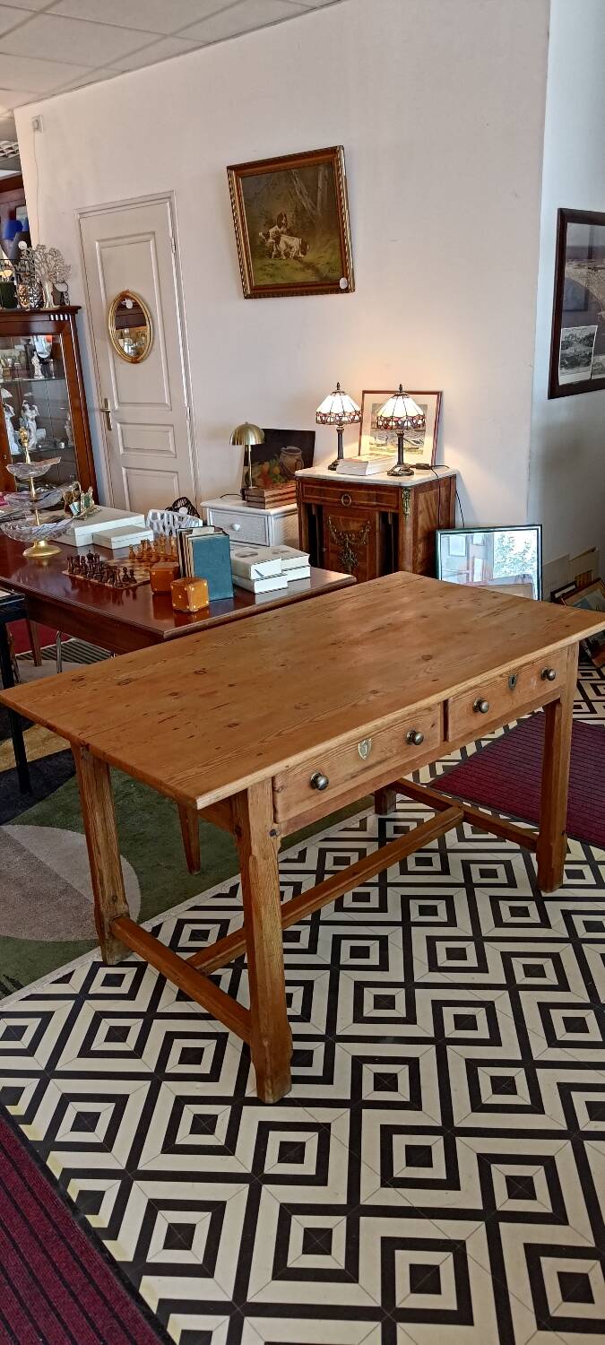 Pine farmhouse table