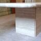Table basse en travertin italien beige