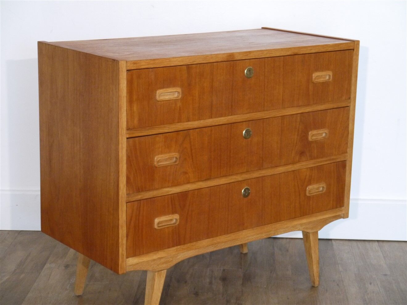 Scandinavian vintage tingk and channel 1960