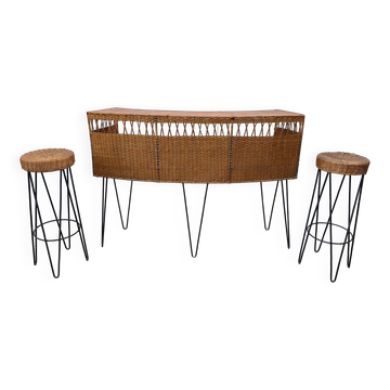 Bar comptoir avec ses 2 tabourets en rotin et métal des années 50 Vintage
