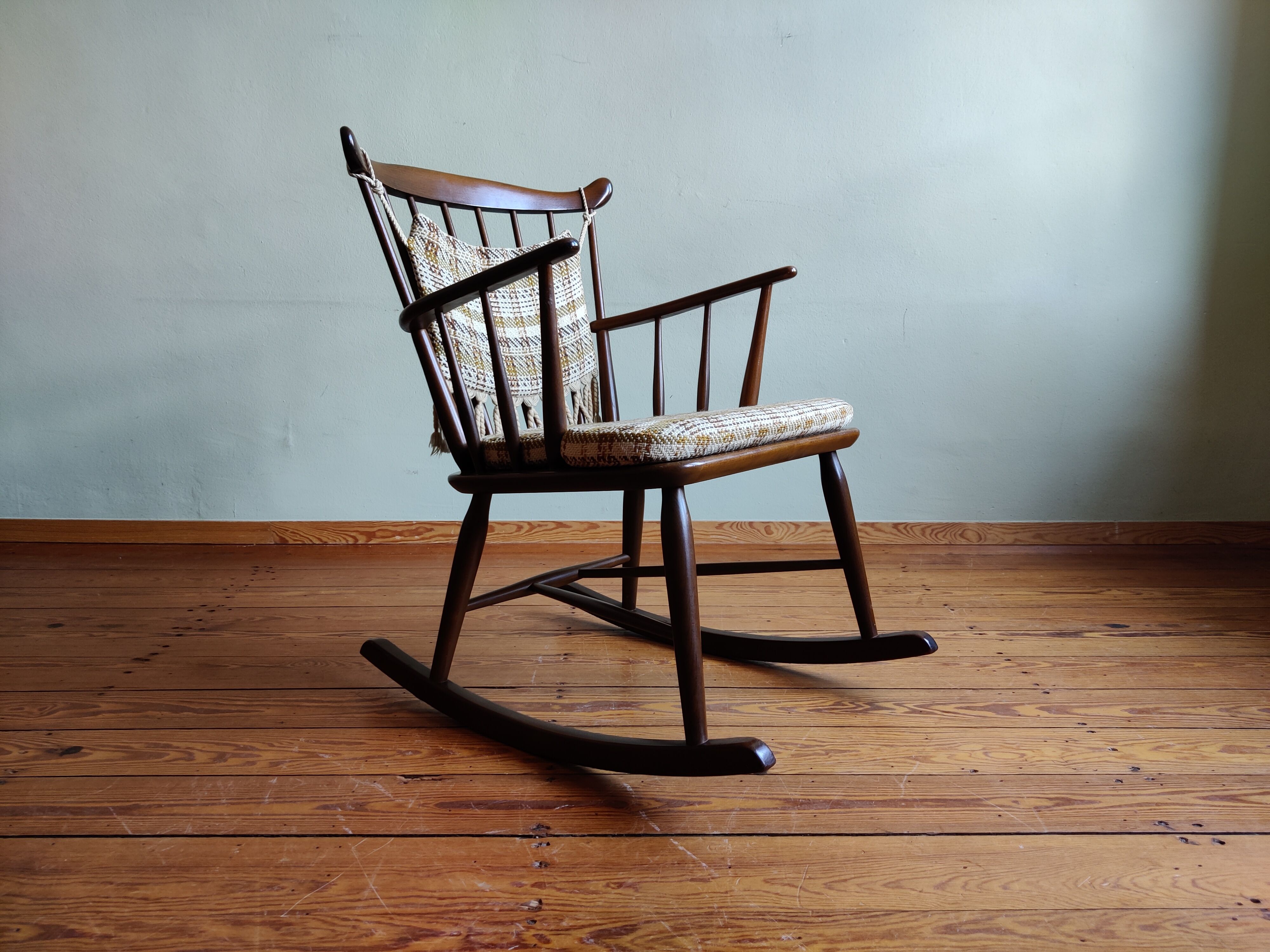 Chaise berçante par Børge Mogensen