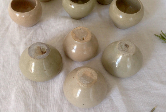 Miniature dishes in vintage sandstone