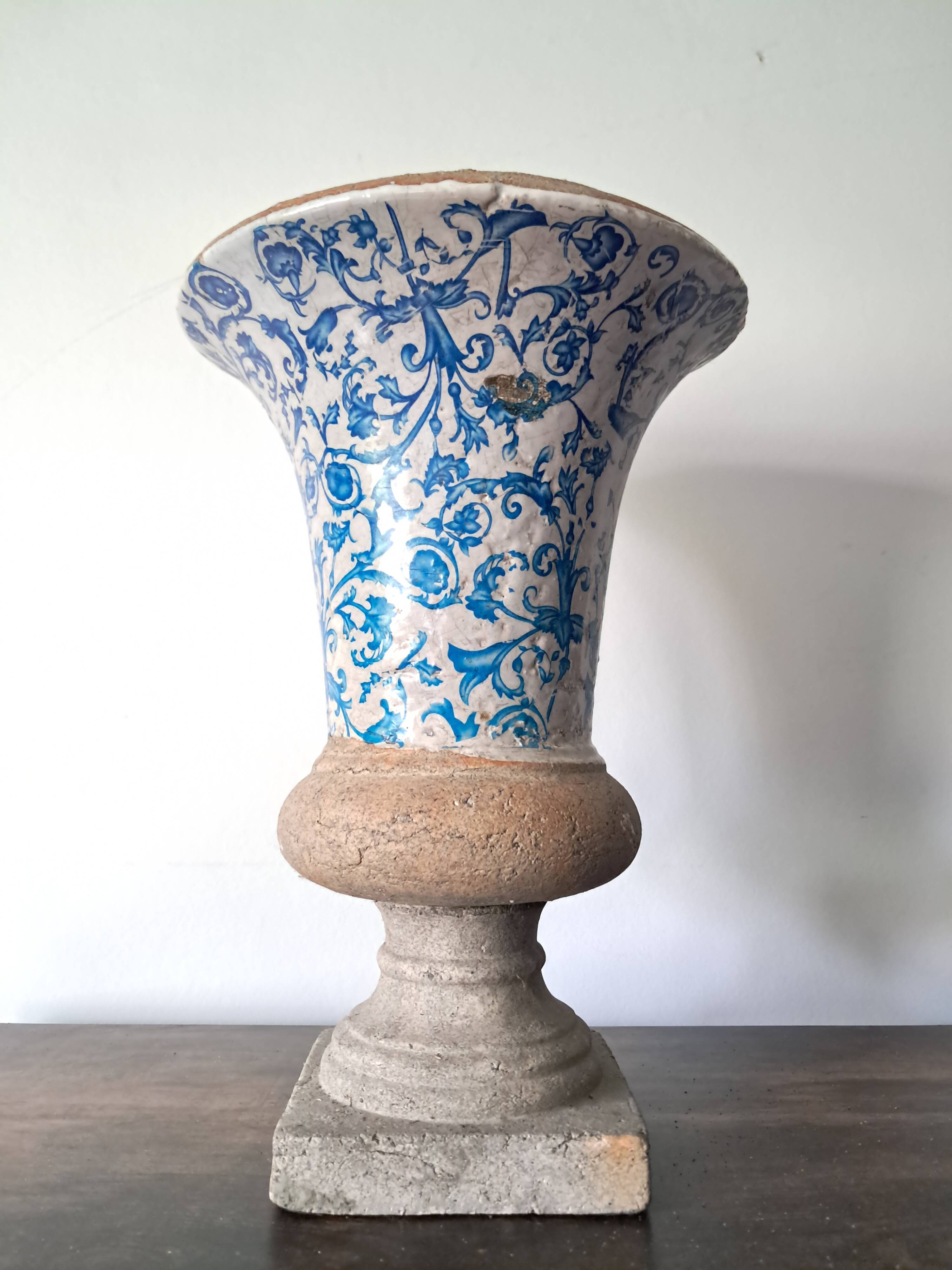 Medici Vase Planter in Cement and Earthenware
