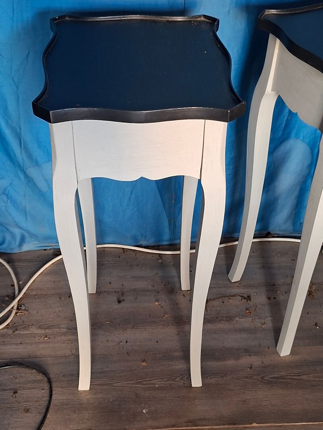 Pair of bedside tables 6