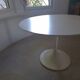 Tulip leg round table