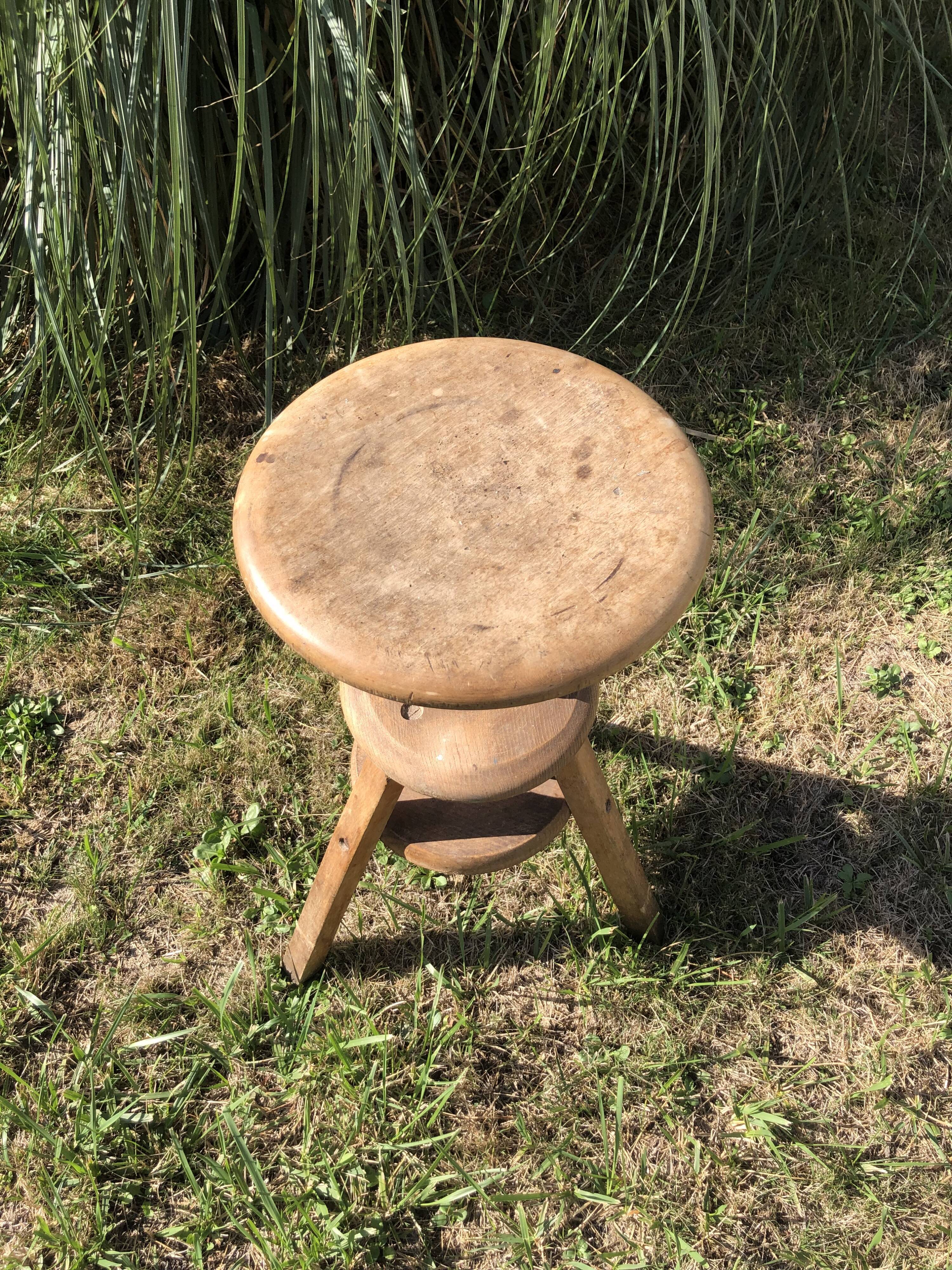 Wooden screw stool