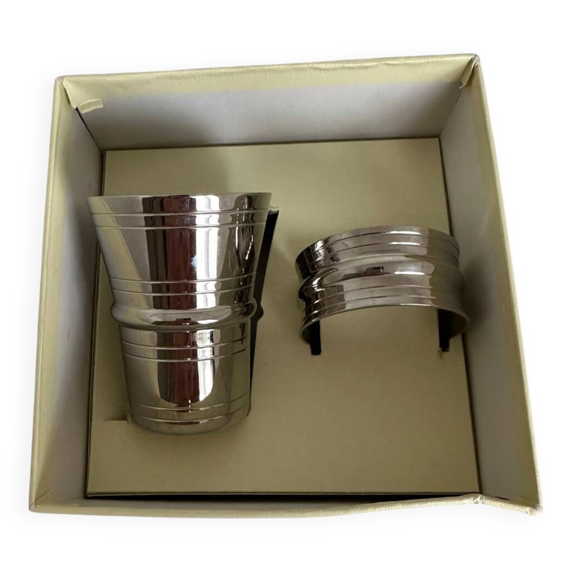 Birth cup & napkin ring box