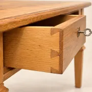 Flat desk – Louis XVI style – Solid oak and veneer – Restored