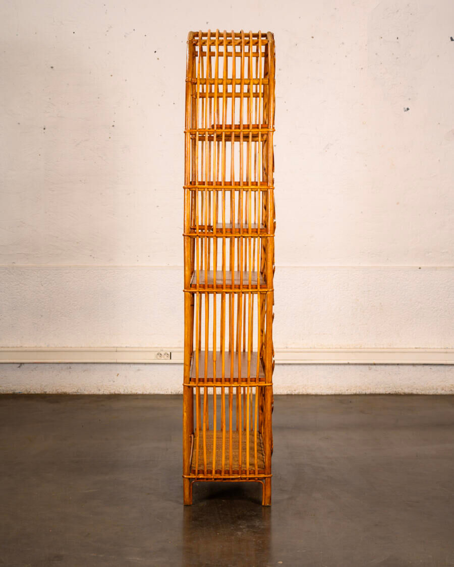 Bibliothèque en rotin et bois