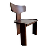 Chaise brutale en bois massif rétro