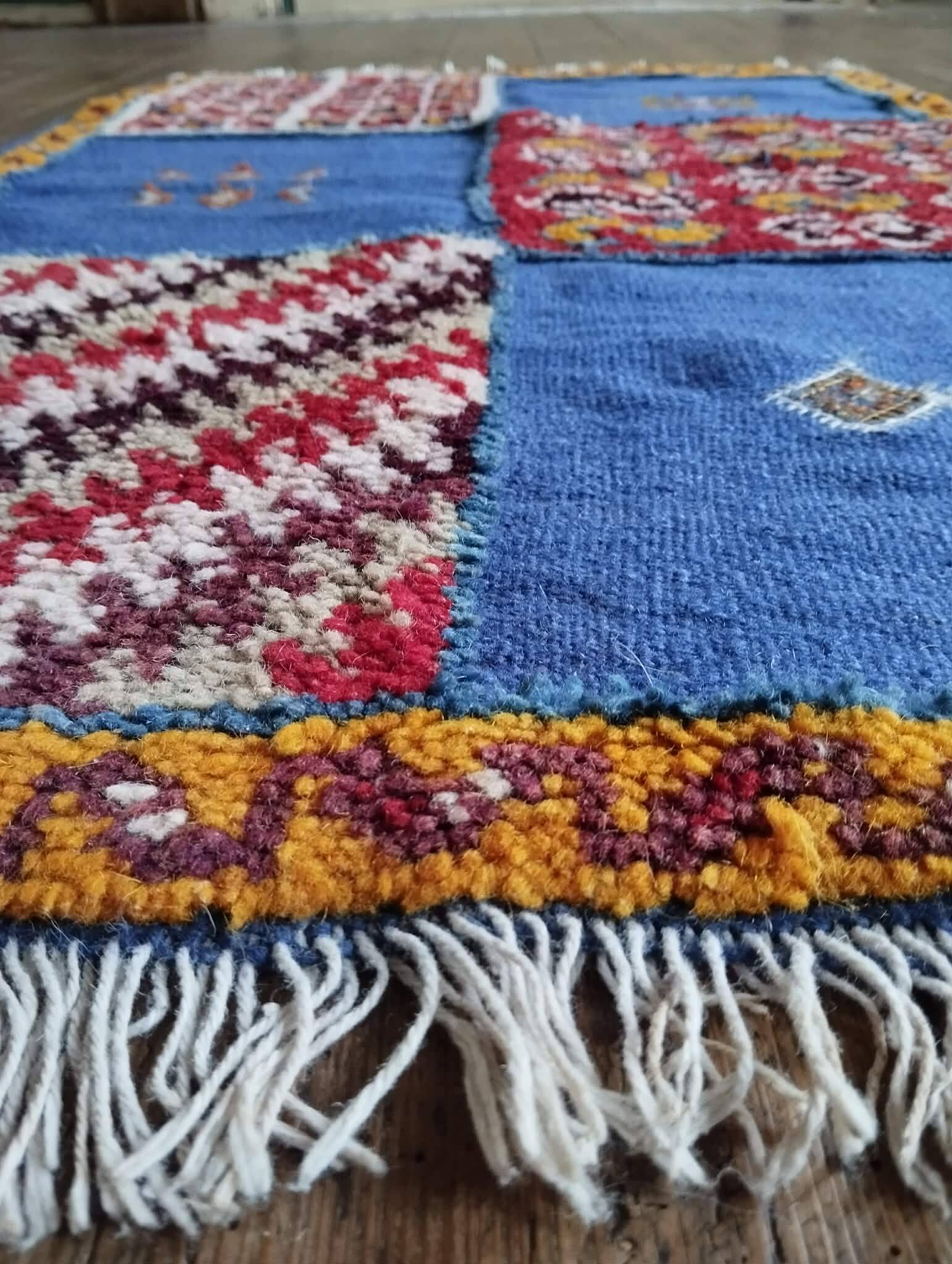 Handmade Berber Kilim Taznakht 108x70cm