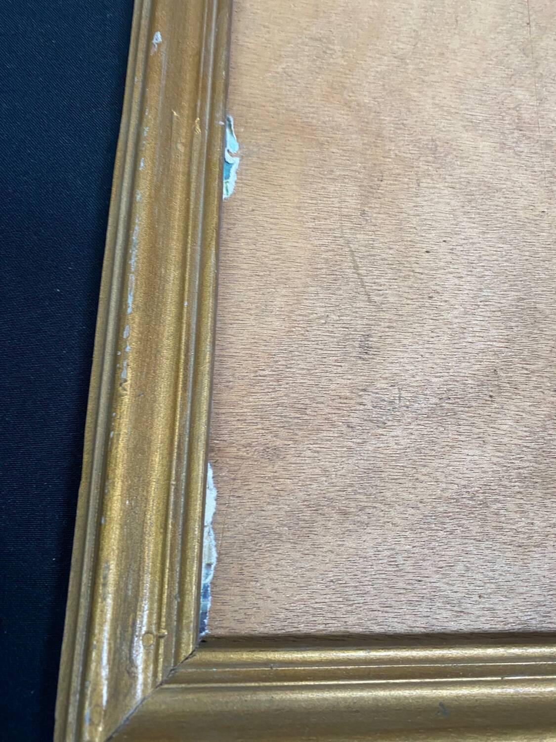 Lot de 6 cadres bois doré ou résine
